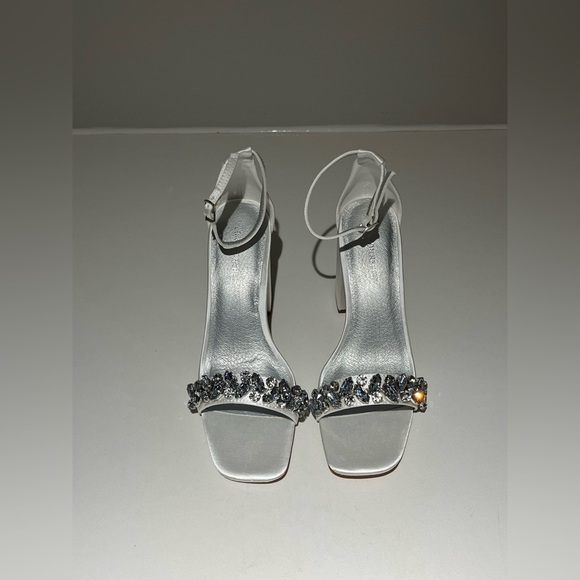 London Rebels Woman’s Bridal Shoe - Picture 4 of 4